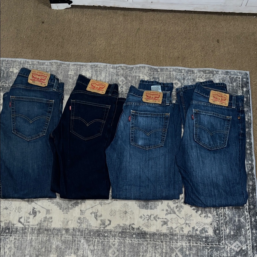 Lot of 4 Levi’s Men's Blue Jeans size 30x30 and 30x32